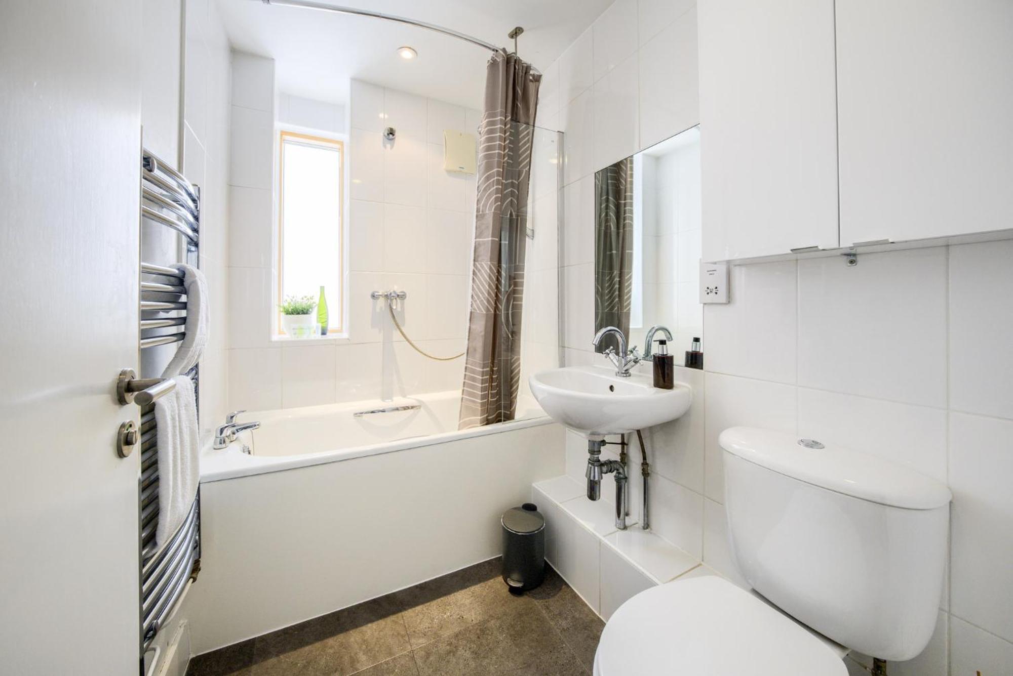 Coventry Large 4-Bed Townhouse By Empower Homes Dış mekan fotoğraf