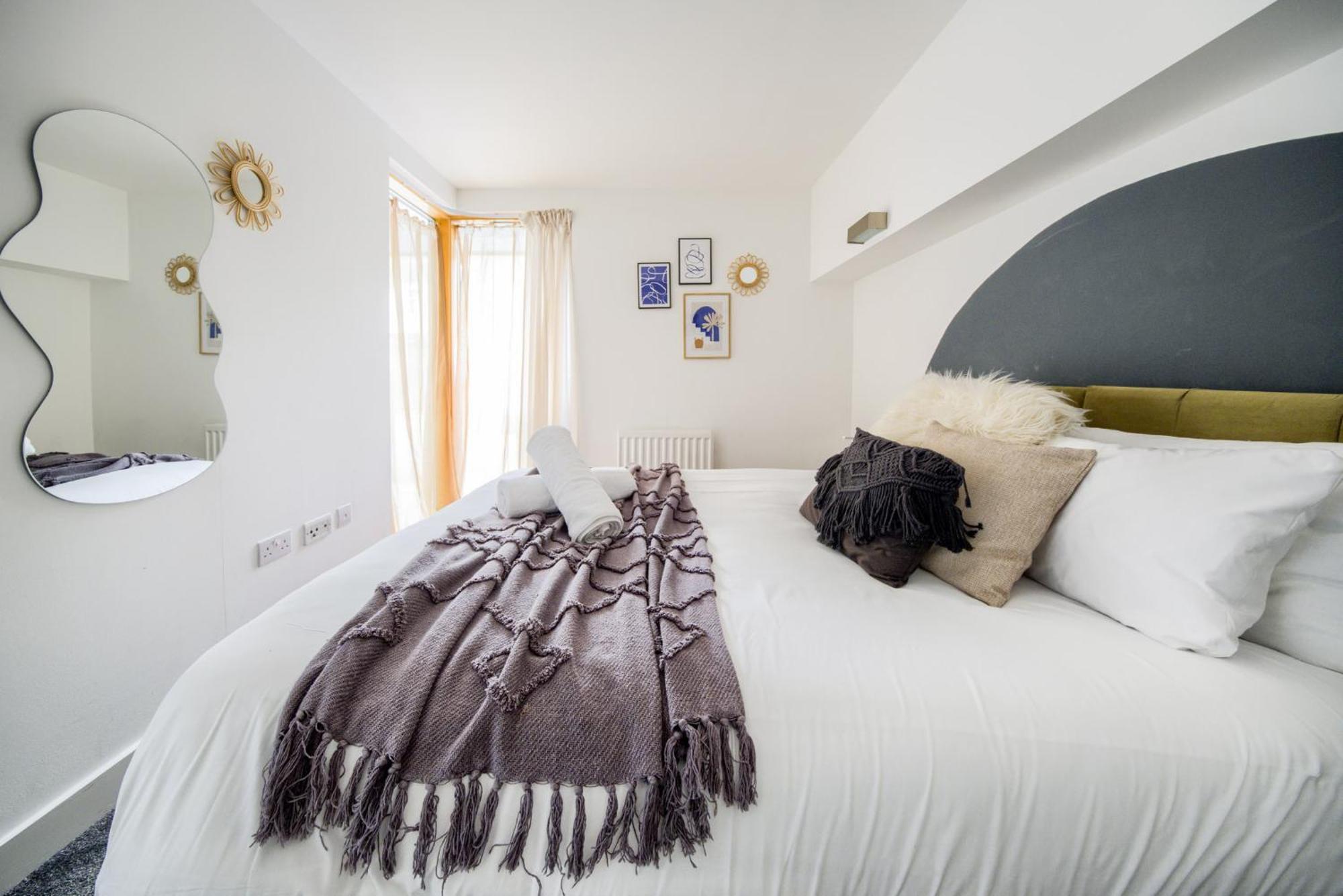 Coventry Large 4-Bed Townhouse By Empower Homes Dış mekan fotoğraf