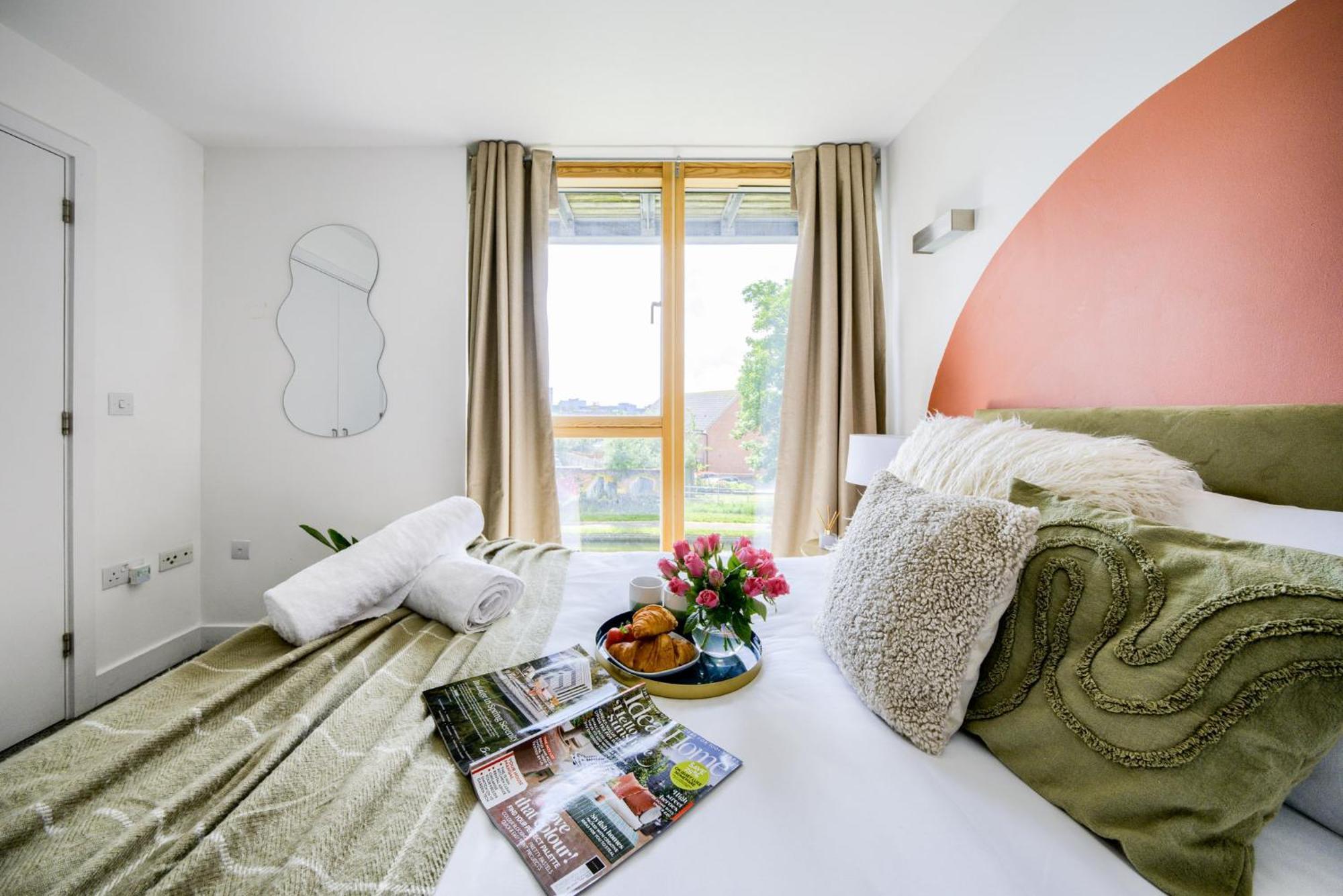 Coventry Large 4-Bed Townhouse By Empower Homes Dış mekan fotoğraf