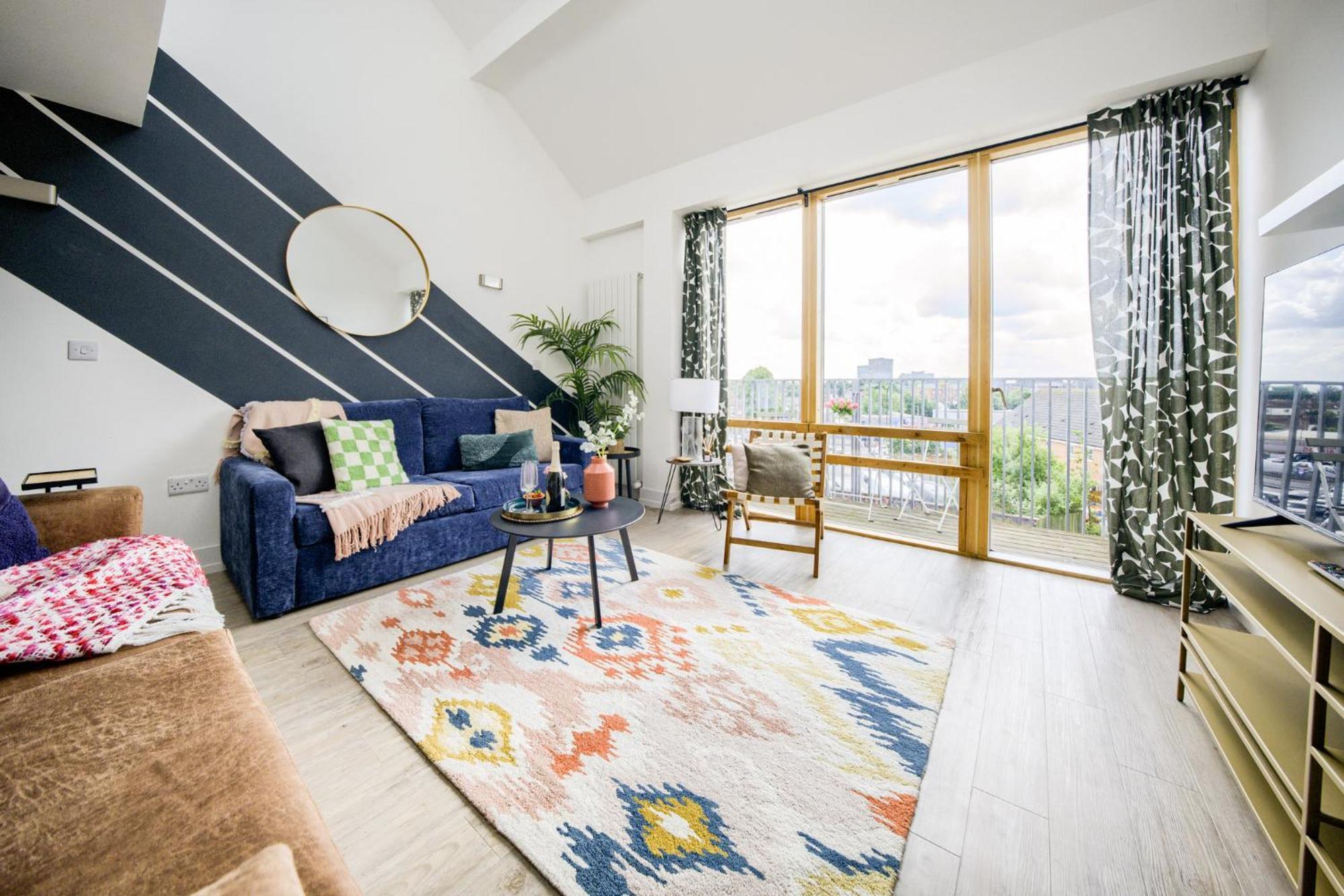 Coventry Large 4-Bed Townhouse By Empower Homes Dış mekan fotoğraf