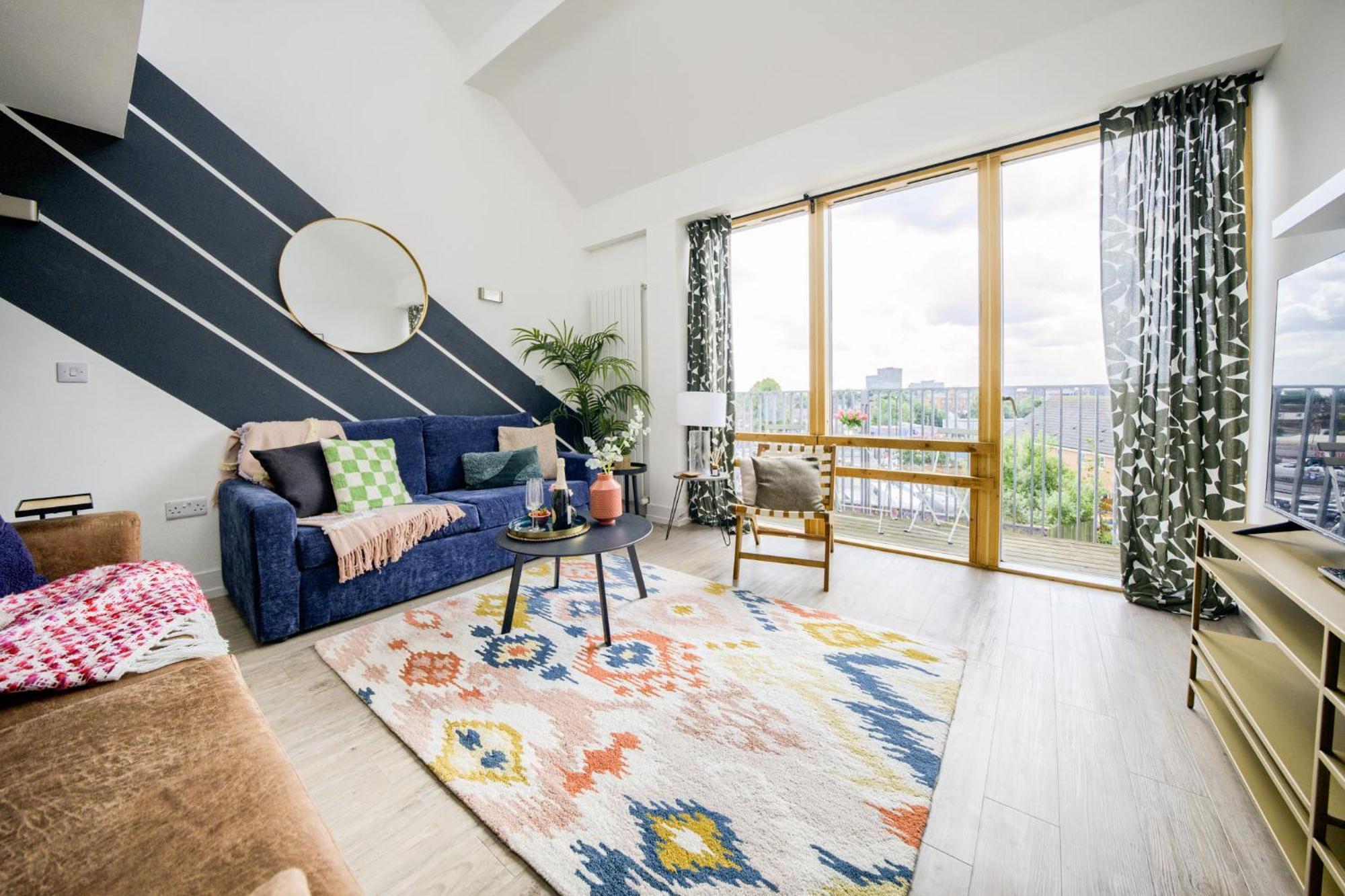 Coventry Large 4-Bed Townhouse By Empower Homes Dış mekan fotoğraf