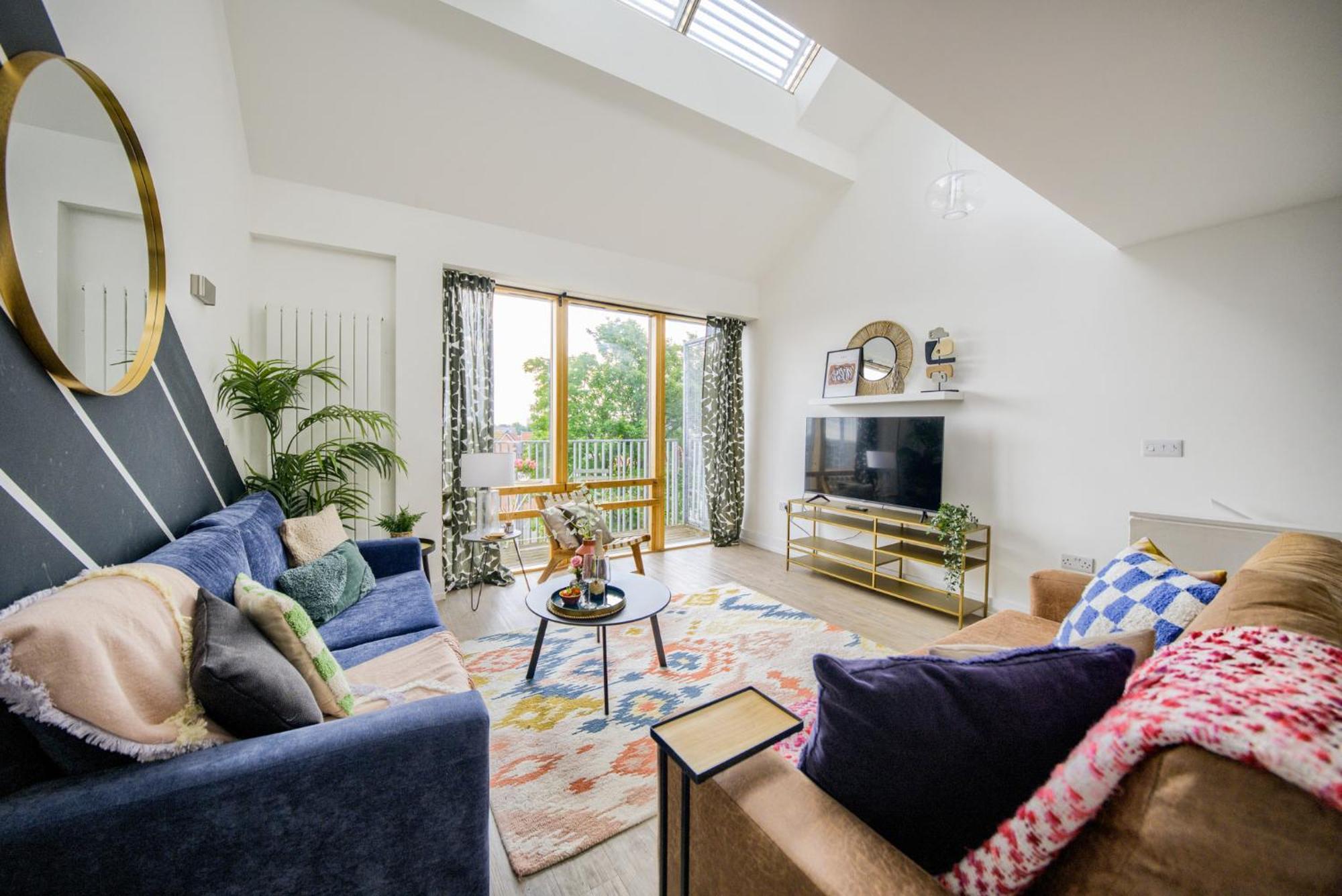 Coventry Large 4-Bed Townhouse By Empower Homes Dış mekan fotoğraf